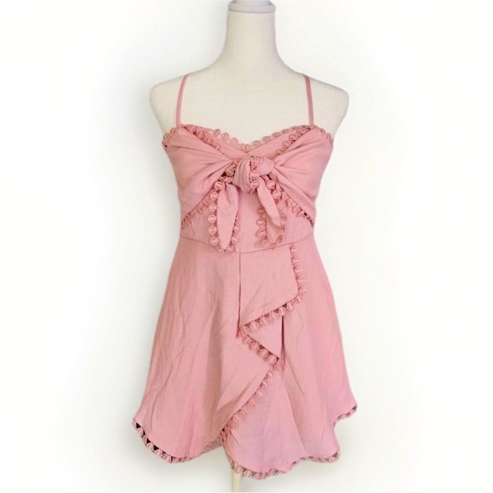 Mi Ami Francescas Short Pink Romper Crochet And Tieβ Details. Size Large. NWT